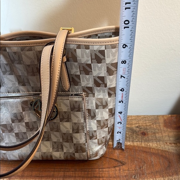 Michael Kors Gold and Cream Structured Handbag - Picture 12 of 12